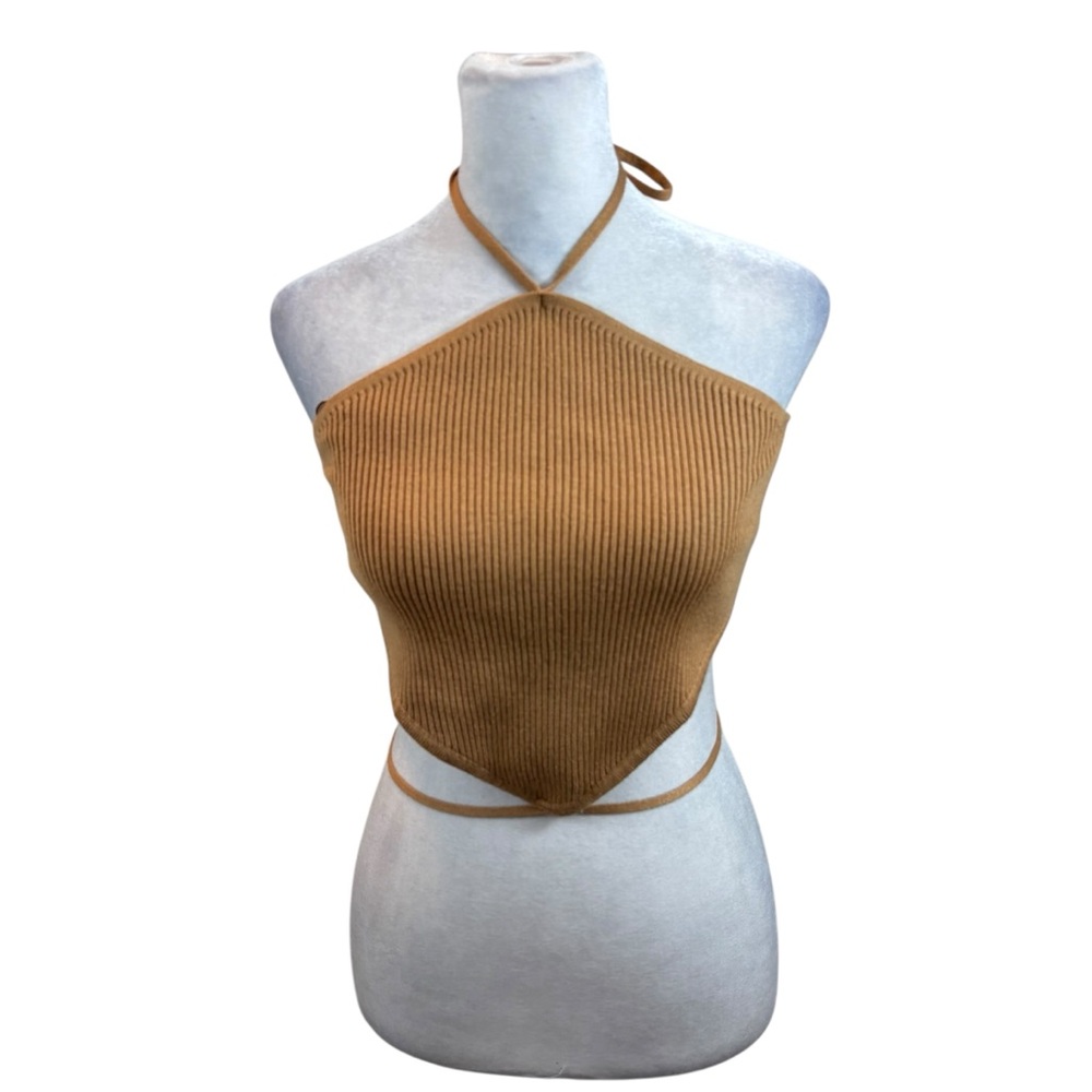 Brand new with Tags Le Lis Brand Camel Ribbed Knit Crop Top Size Small